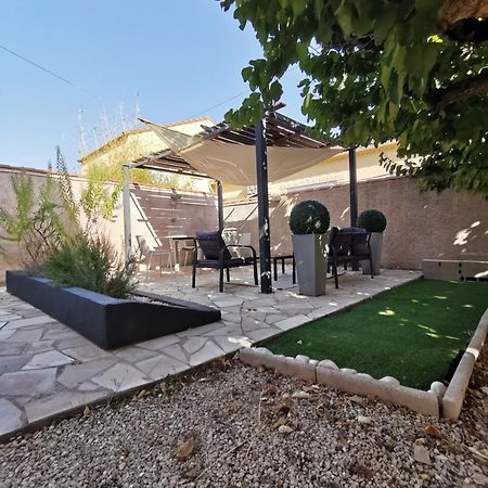Gites Avec Grande Piscine Et Sa Terrasse Privative Bernis Zewnętrze zdjęcie