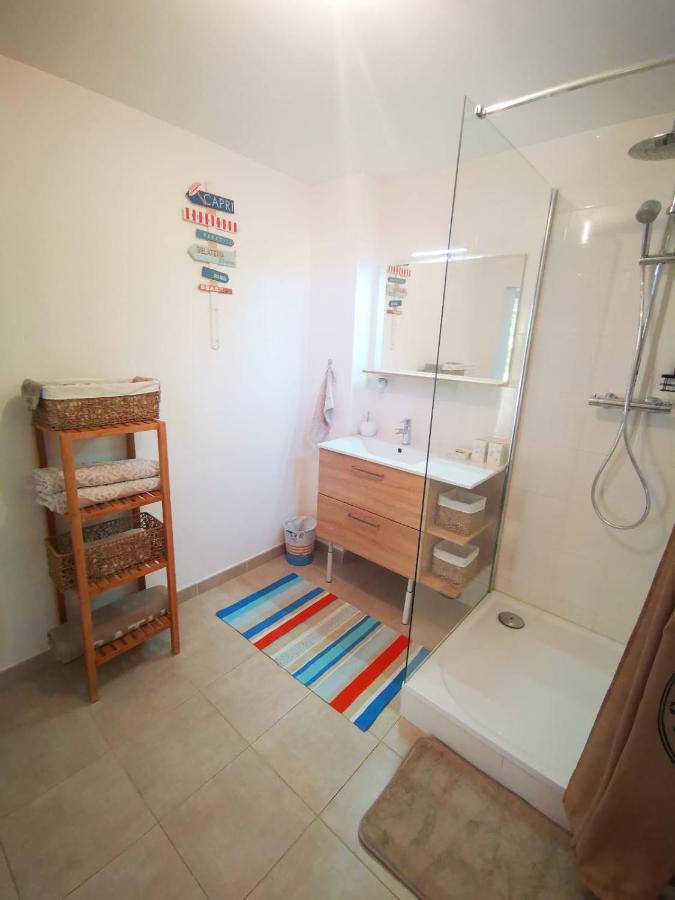 Gites Avec Grande Piscine Et Sa Terrasse Privative Bernis Zewnętrze zdjęcie