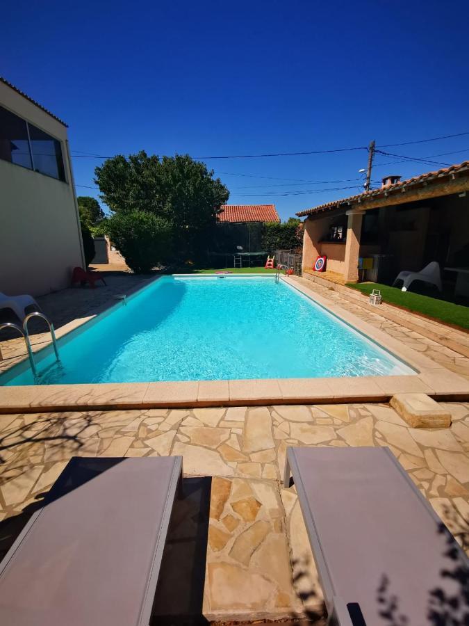 Gites Avec Grande Piscine Et Sa Terrasse Privative Bernis Zewnętrze zdjęcie